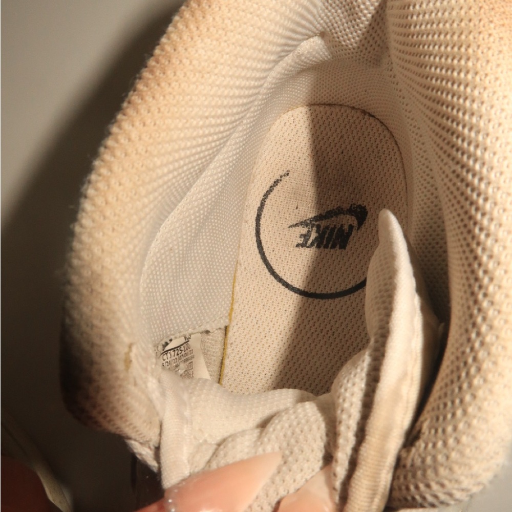 Retro Nike High Tops - Picture 8 of 10